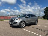 Used 2023 Ford Edge Titanium image 3