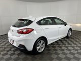 Used 2017 Chevrolet Cruze LT image 4