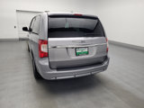 Used 2016 Chrysler Town & Country Touring image 6