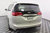 Used 2017 Chrysler Pacifica Limited w/ UConnect Theater Package image 4
