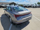Used 2022 Hyundai Elantra SE image 3