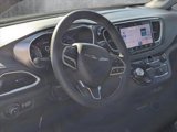 New 2025 Chrysler Pacifica Select image 3