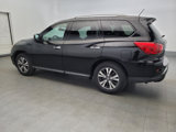 Used 2017 Nissan Pathfinder SL image 3