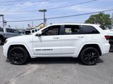 Certified 2022 Jeep Grand Cherokee Laredo X image 4