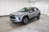 Used 2024 Chevrolet Trax LT w/ LT Convenience Package image 4