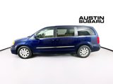 Used 2014 Chrysler Town & Country Touring image 4