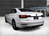 Used 2021 Volkswagen Jetta R-Line w/ R-Line Cold Weather Package image 5