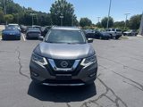 Used 2017 Nissan Rogue SL image 2
