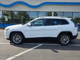 Used 2019 Jeep Cherokee Latitude Plus image 2