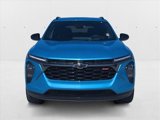 Used 2025 Chevrolet Trax RS w/ Sunroof Package image 2