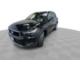 Used 2020 Volvo XC40 T5 Momentum image 4