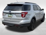 Used 2018 Ford Explorer XLT w/ Equipment Group 202A image 5