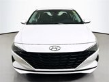 Used 2023 Hyundai Elantra Blue image 2