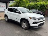 Used 2022 Jeep Compass Latitude image 3