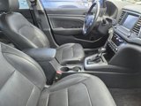 Used 2017 Hyundai Elantra Limited image 5