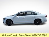 Used 2017 Volkswagen Passat 1.8T R-Line image 2