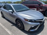 Used 2022 Toyota Camry SE image 3