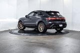 Certified 2023 Porsche Macan image 3