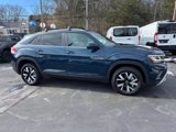 Used 2022 Volkswagen Atlas Cross Sport SE image 2