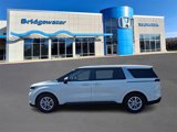 Used 2023 Kia Carnival LX image 4