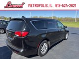 Used 2023 Chrysler Voyager LX image 5
