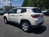 Certified 2018 Jeep Compass Latitude image 4