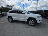 Used 2021 Jeep Grand Cherokee Laredo image 2