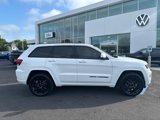 Used 2019 Jeep Grand Cherokee Altitude image 2