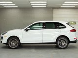 Used 2017 Porsche Cayenne Platinum Edition w/ Premium Package Plus (PJX) image 4