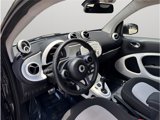 Used 2019 smart fortwo passion image 6