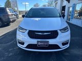 New 2024 Chrysler Pacifica Limited w/ Trailer Tow Group image 2