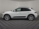 Used 2024 Porsche Macan image 2