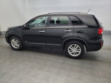 Used 2015 Kia Sorento LX image 3
