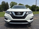 Used 2019 Nissan Rogue SV image 2