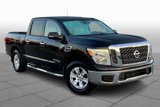 Used 2017 Nissan Titan SV image 2