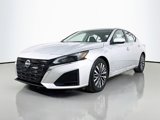 Used 2023 Nissan Altima 2.5 SV image 3