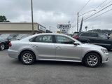 Used 2017 Volkswagen Passat 1.8T S image 4