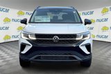 New 2024 Volkswagen Taos SE image 3