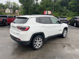 Used 2022 Jeep Compass Latitude image 3