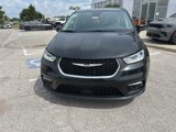 Used 2022 Chrysler Pacifica Touring-L image 6