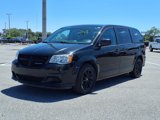 Used 2017 Dodge Grand Caravan SE image 3