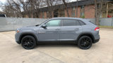 Used 2021 Volkswagen Atlas Cross Sport SE w/ 20" Black Wheels Package image 2