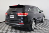 Used 2017 Kia Sorento LX w/ LX Convenience Package image 2