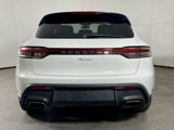 Certified 2022 Porsche Macan image 6