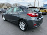 Used 2018 Chevrolet Cruze LT image 3