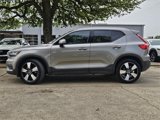 Used 2022 Volvo XC40 T5 Momentum w/ Premium Package image 2