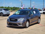 Used 2022 Chrysler Pacifica Touring-L image 4