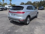 Used 2017 Lincoln MKC Select image 3