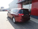 Used 2017 Chrysler Pacifica Touring image 2
