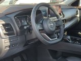 Used 2023 Nissan Rogue SV w/ SV Premium B Package image 2